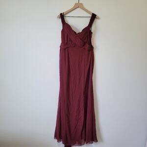 Social Bridesmaids Strapless V-Neck Chiffon Trumpet Gown 10